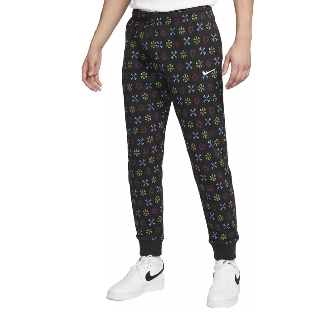 Nike Men's Sportswear Club Monogram Joggers